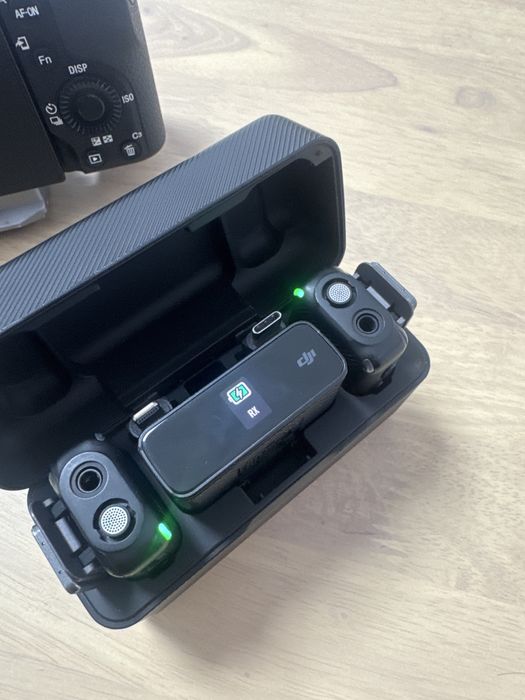 Продам петличку dji mic