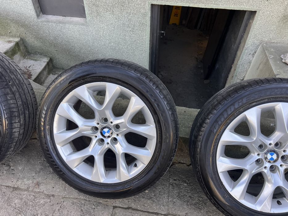 Джантите са 19ки перфектни за BMW X5