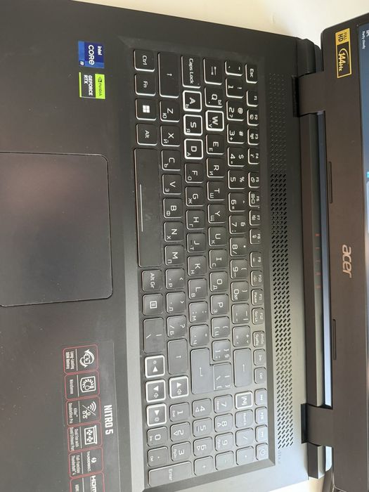 Продавам ACER Nitro 5