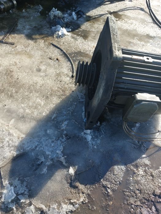 Генератор двигател