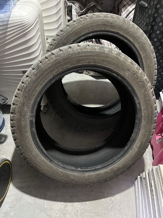 Шина зимние 235/45 R17