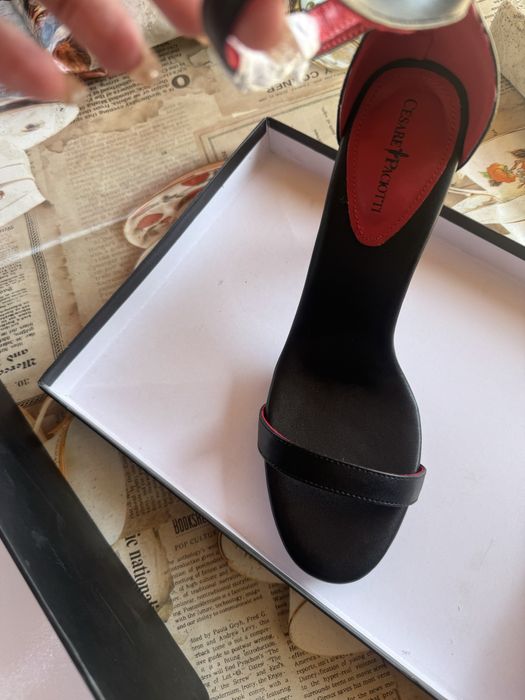 Sandale Cesare Paciotti piele neagra marimea 41