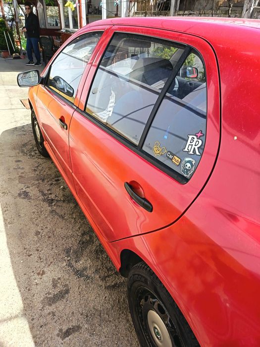 Vând Scoda Fabia