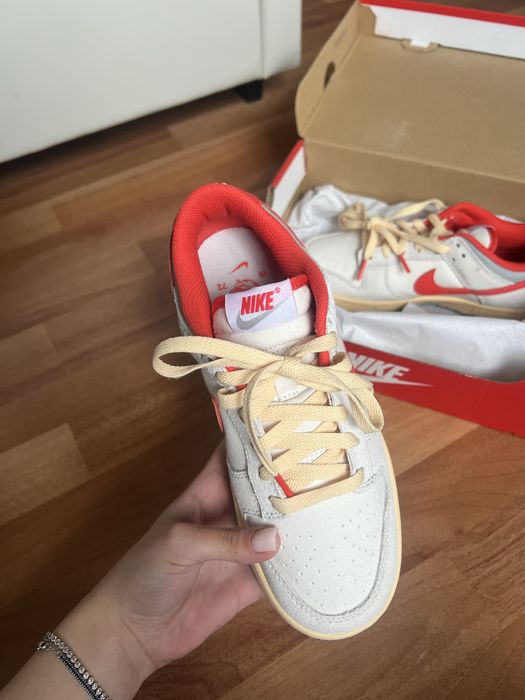 Nike dunk low.