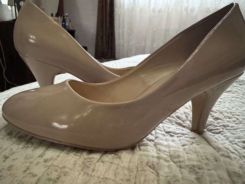 Pantofi cu toc, marimea 38
