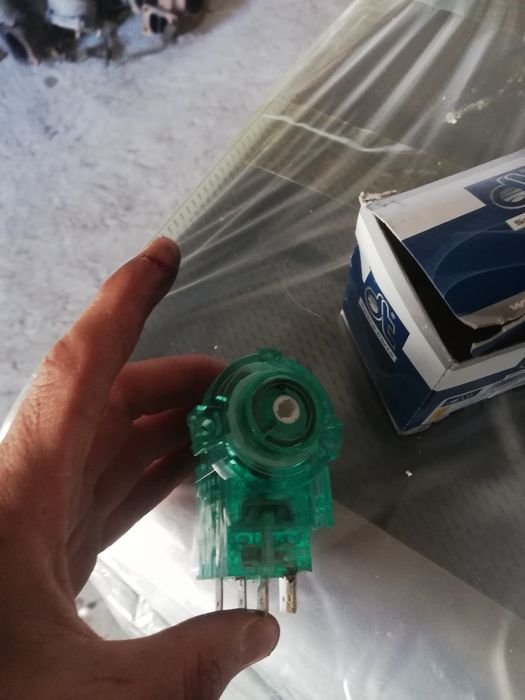 Продам контактный групп