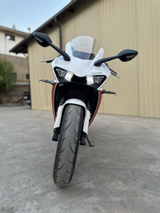 Спортбайк Kove 450RR мотоцикл