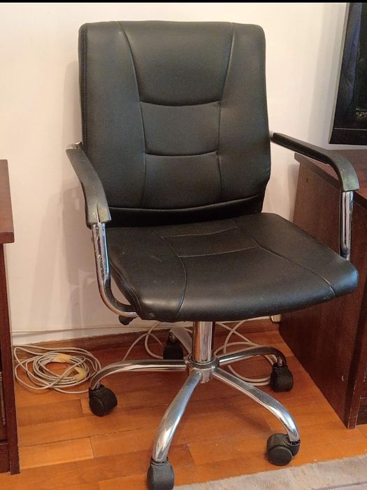 Scaun birou pe roti , piele ecologica