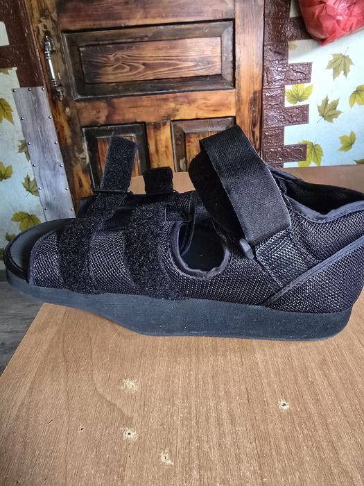 Продам ботинок Барука разме L(41 ,43)