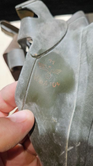 Mască gaze și toc metalic germane, perioada WW2
