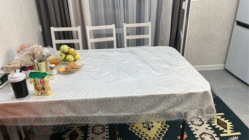 Продается стол книжка с 6 стульями