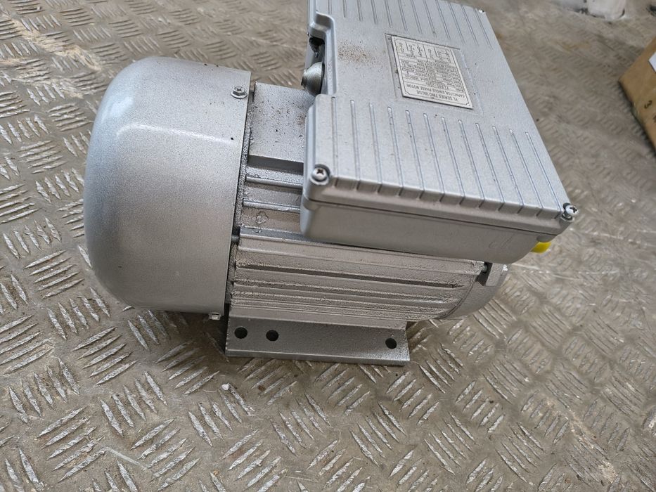 Електродвигател монофазен
