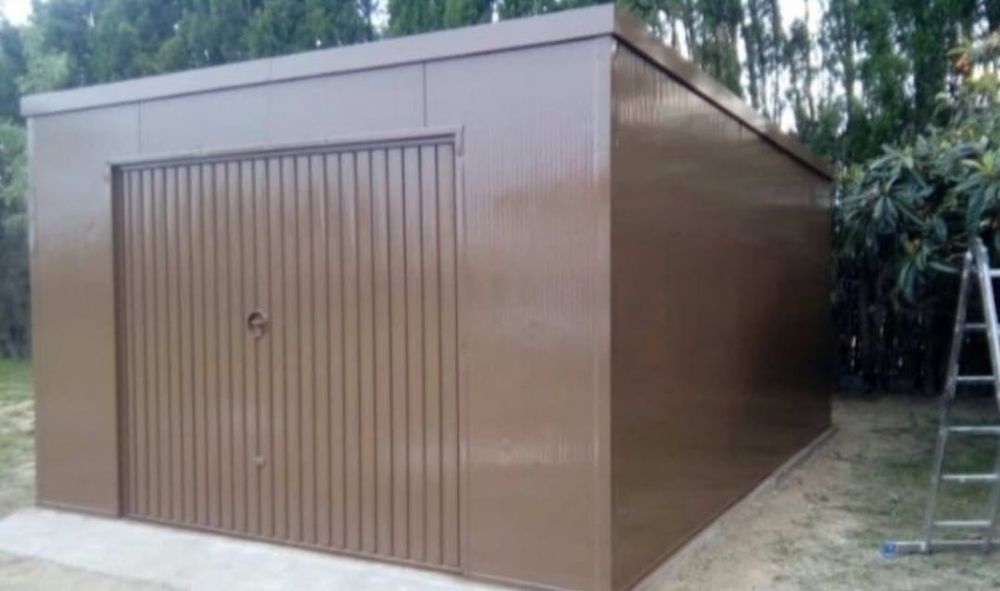 Construim garaje auto pe structură metalica si panouri Sandwich