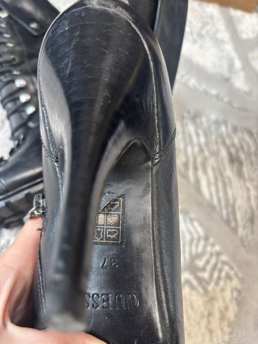 Боти guess от естествена кожа