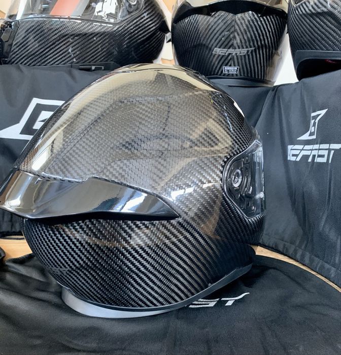 Casca Carbon Befast Noua.