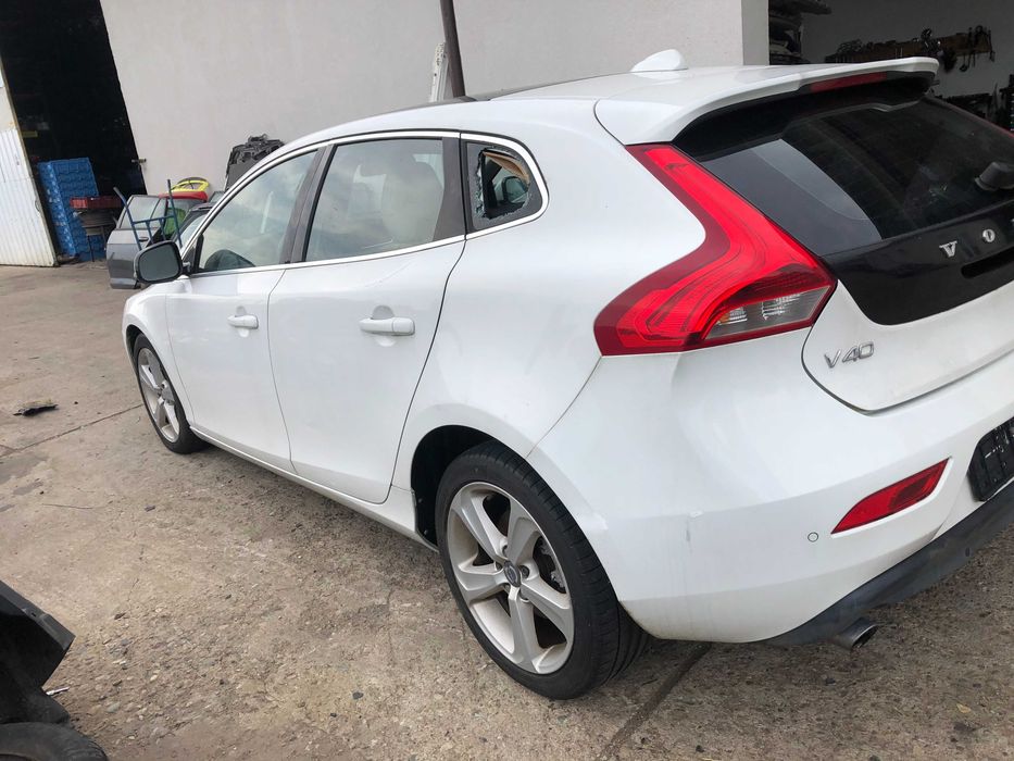 Dezmembrari Volvo V40 2.0 Benzina 2014  B5204T9 Automat TF-80SD