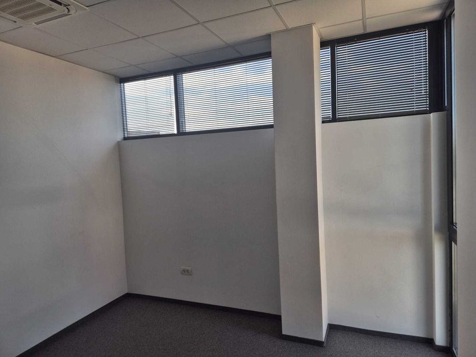 Birou cochet de închiriat în MTEXPERT OFFICE - TOTUL INCLUS