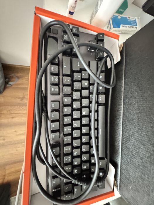 Tastatura apex pro tkl varianta UK