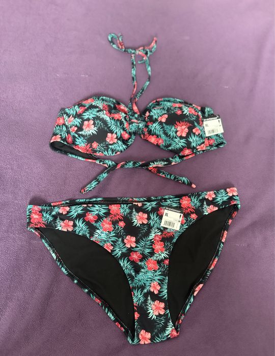 Costum de baie XL NOU