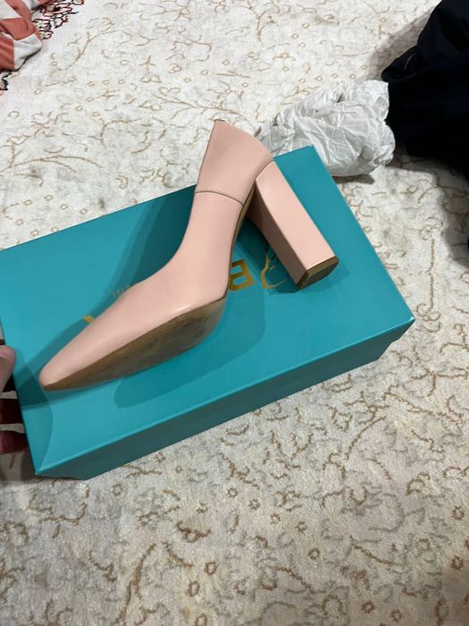 Туфли, бір рет киілген