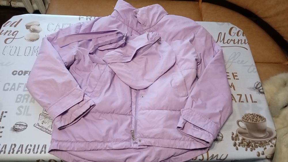 Продам  куртки на подростка