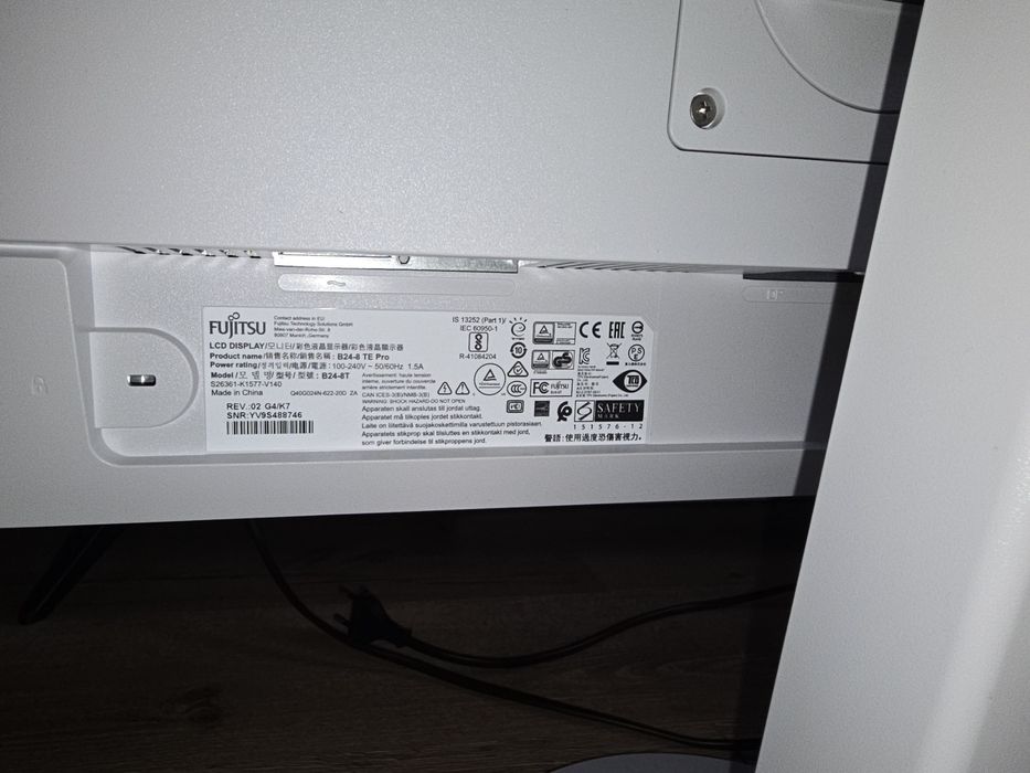 Монитор fujitsu 24"