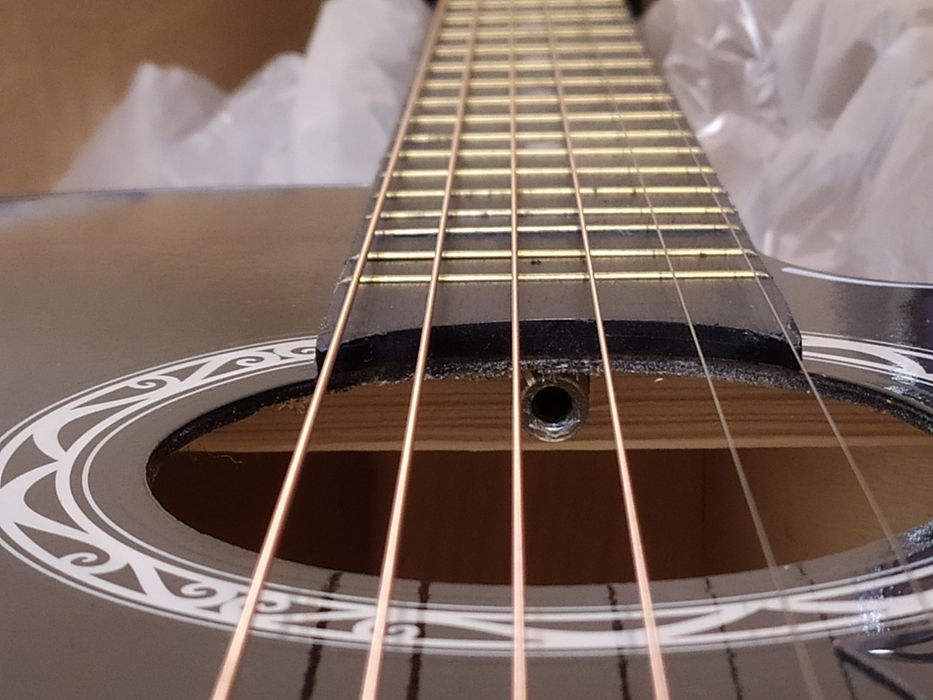 Новая акустическая гитара