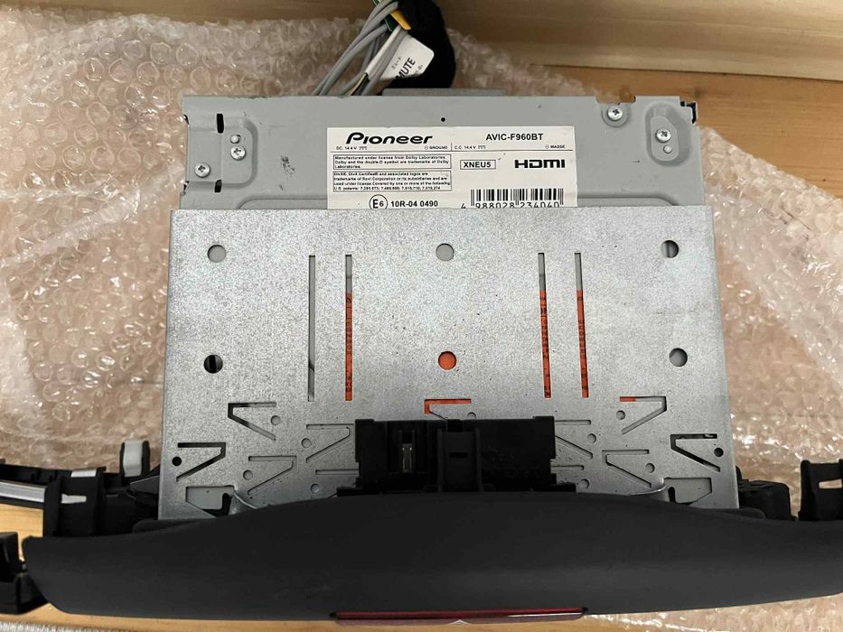 Мултимедия Pioneer AVIC-F960BT за Honda CR-V (2012–2018)
