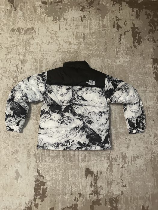 ——REDUCERE—— Geaca The North Face Marime M,L