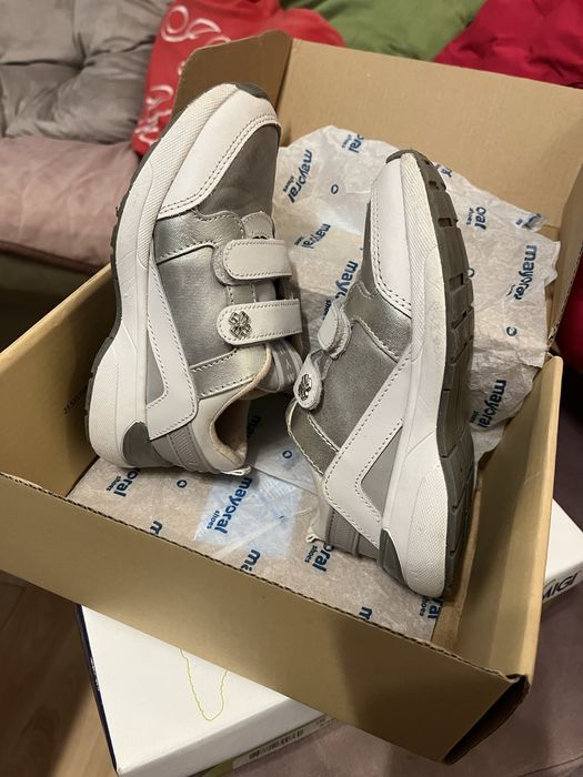 Детски спортни обувки MAYORAL естествена кожа