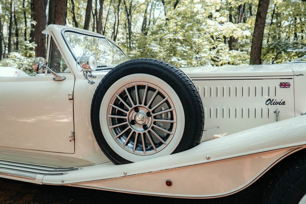 Închiriez mașina de epocă