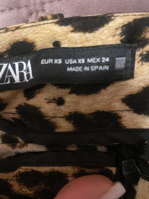 ZARA пола панталон animal