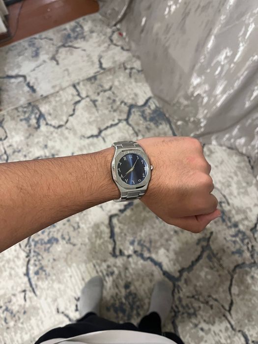 Часы с арабским циферблатом