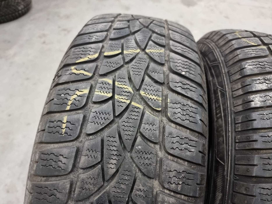 2 Anvelope de IARNA 205.60.16 'Dunlop'