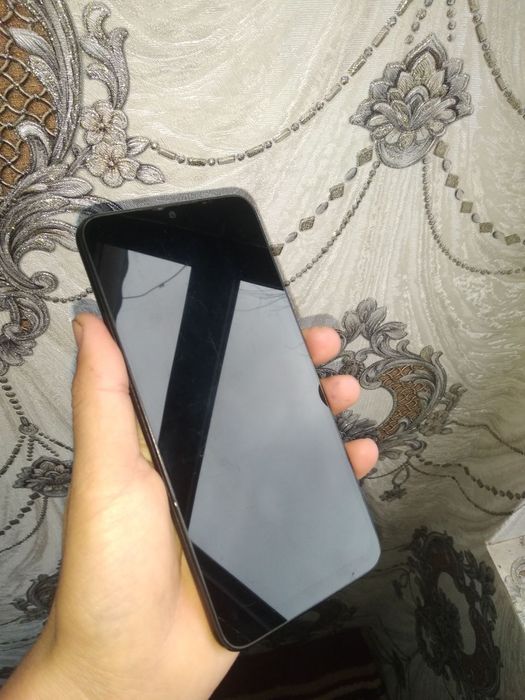Redmi 10A sotiladi 1 sim oʻqiydi boshqa aybi yoq