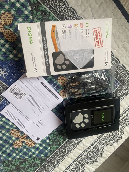 Digma S4 MP3 Player