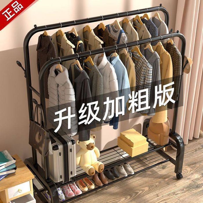 Вешалка с колесами