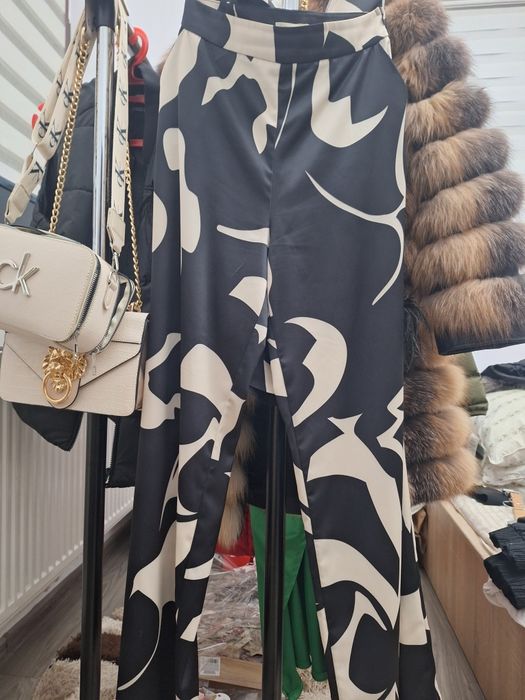 Set pantalon+bluzita, mătase satinata,marimea S