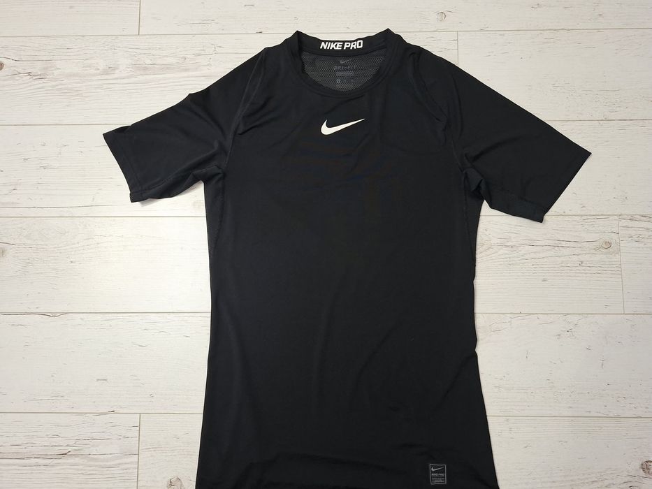 Nike Pro-Ориг. Тениска Нова!