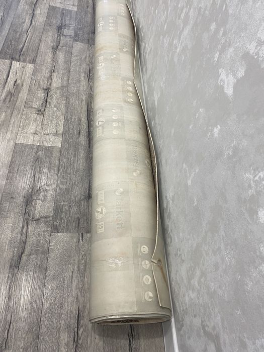 Линолеум бу размером 2,5х5,6 м