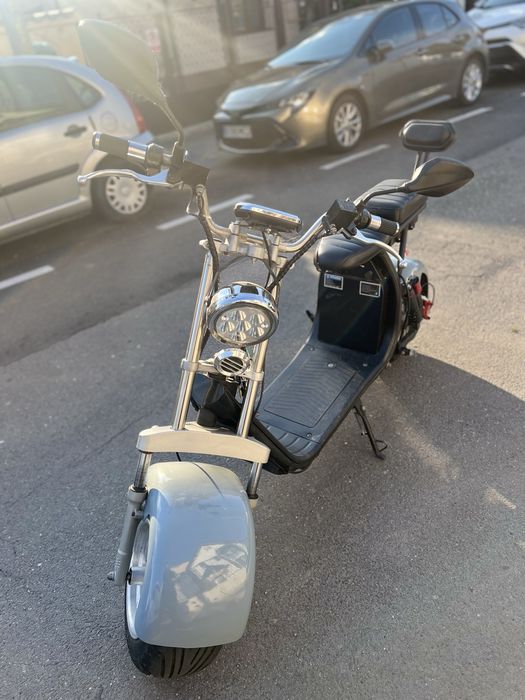 Vand scuter electric