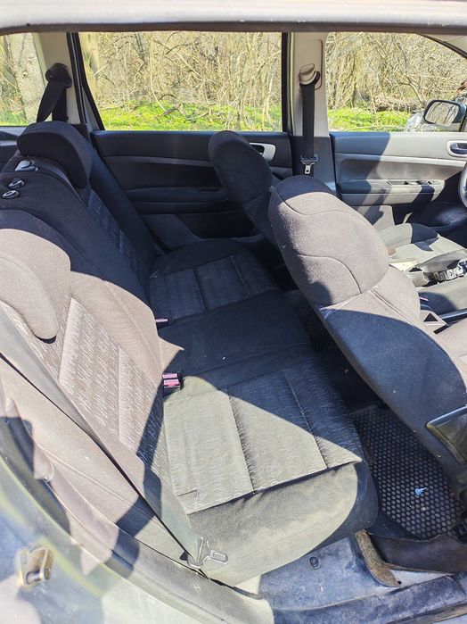 Продавам Пежо307 комби начасти