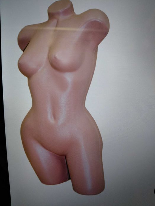 Манекени за бельо