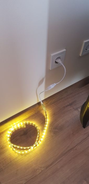 LED лента, свтеща в диапазона на слънчевата светлина