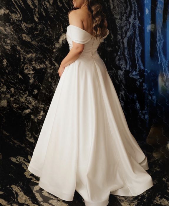 Rochie de mireasa din satin