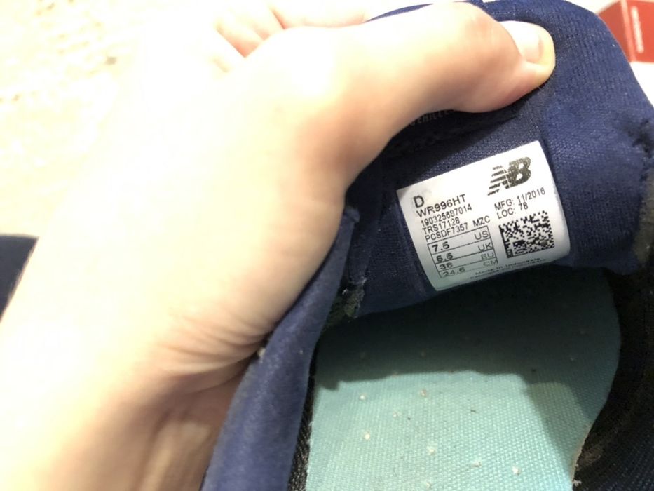 Adidasi dama New Balance pielea intoarsa bleumarin