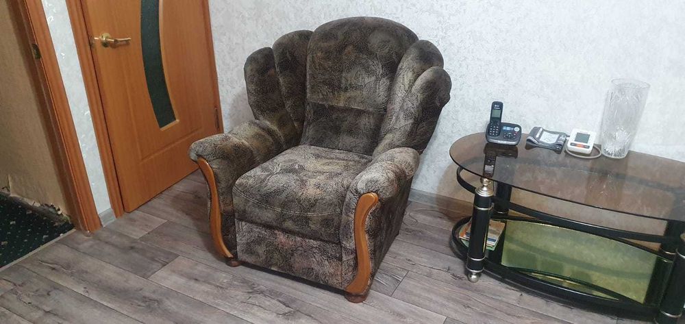 Диван и кресло, б/у