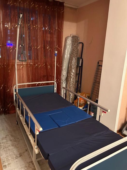 Медицинская кровать