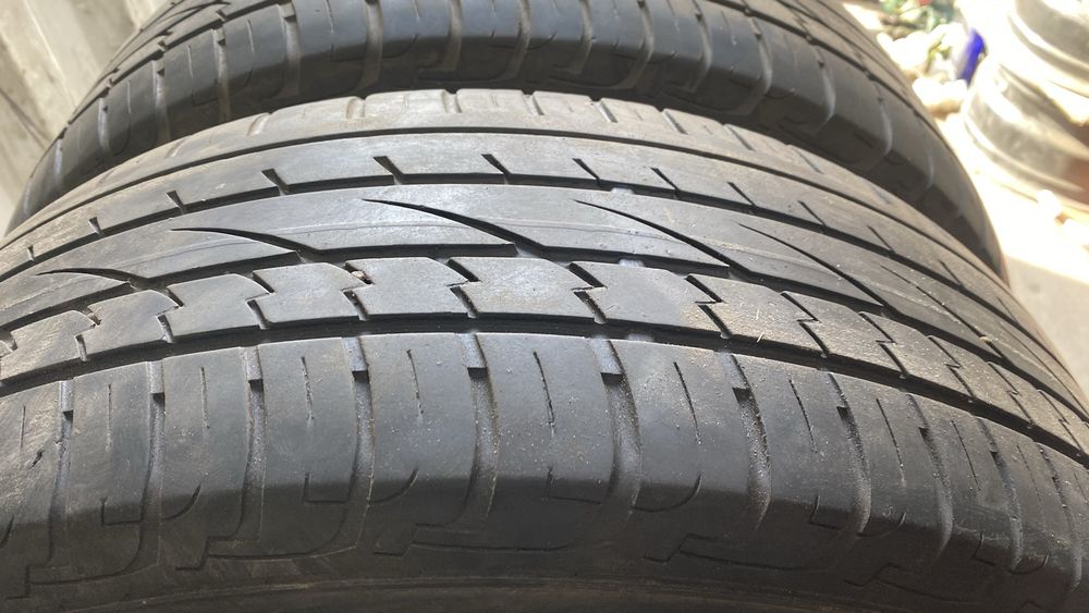 Шины Continental 235/60/18  2 шины