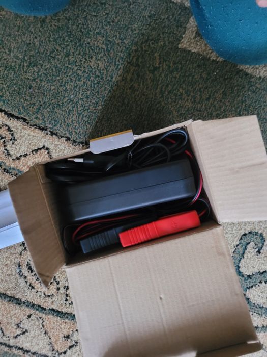 Incarcator baterie auto